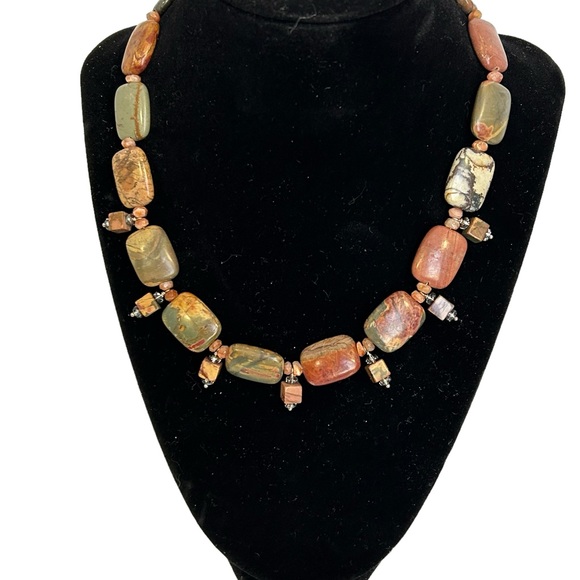Red Creek Jasper Stone Rectangular Beaded Necklace Red Green Variegated New 17” - Picture 2 of 8